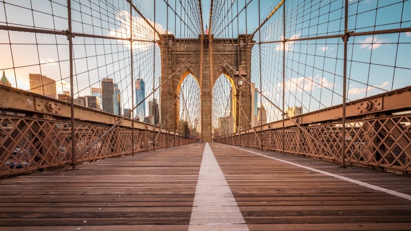 Long exposure shot of the Brooklyn Bridge